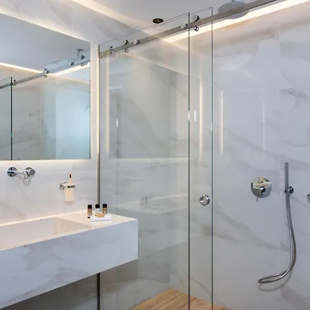 Edgewater * La Canea