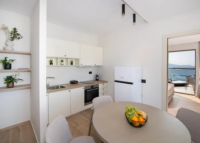 Edgewater Aparthotel Chania (Crete)