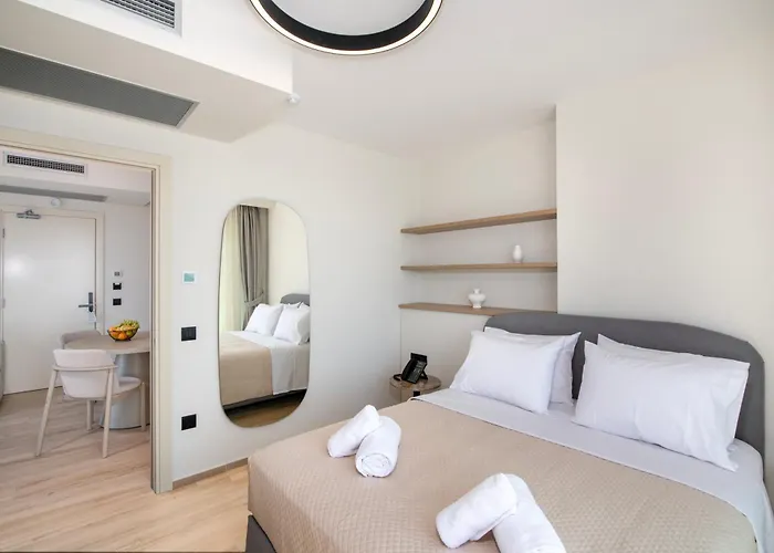 Edgewater Aparthotel