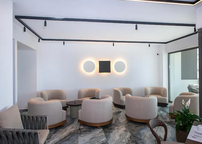 Aparthotel Edgewater 4*