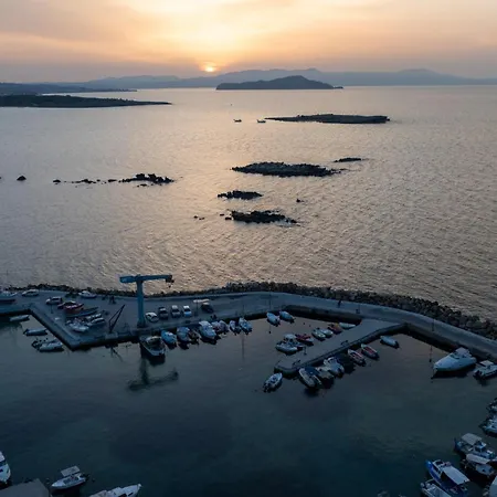 Aparthotel Edgewater 4*
