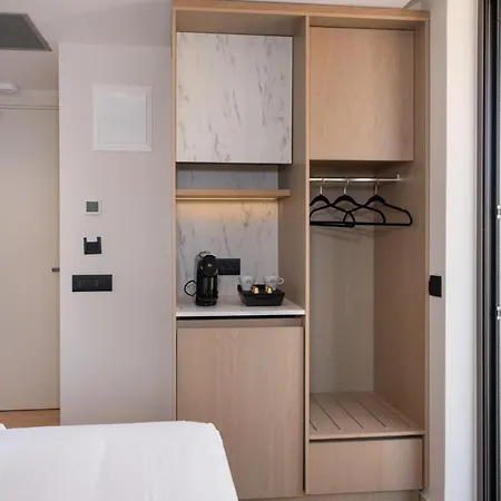 Edgewater 4*