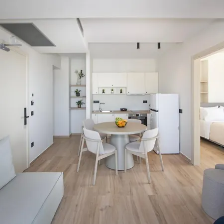 Edgewater Aparthotel Chania (Crete)