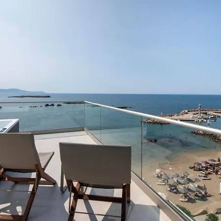 Aparthotel Edgewater 4*