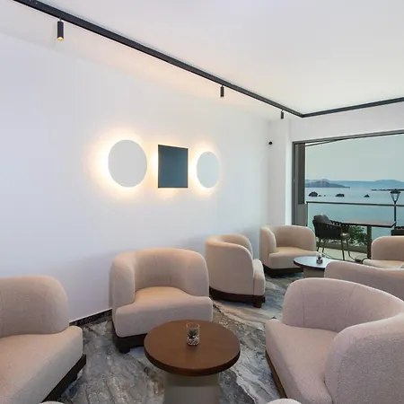 Aparthotel Edgewater 4*